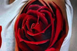 realistic blume flower münchen art tätowierer artist color anansi best bestes bester beste rose red rote realistisch