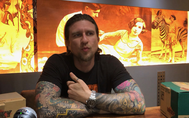 VIDEO- DRE RÖCK AUS NEUSEELAND BEI TATTOO ANANSI  – TATTOO MUSEUM LUCKY SUPPLY AND MORE