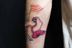 Tattoo Anansi München Artist Patrick Comic ignorant style color flamingo funny party
