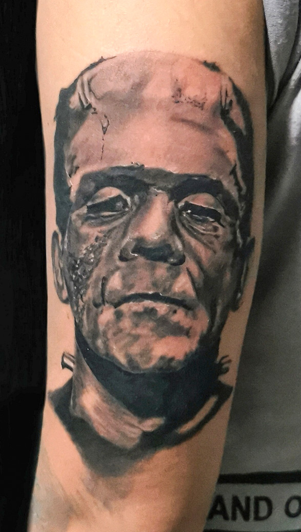 Tattoo-Anansi-Studio-Munchen-Munich-Haidhausen-Ell-Frankenstein-best-black-and-grey-portrait.jpg