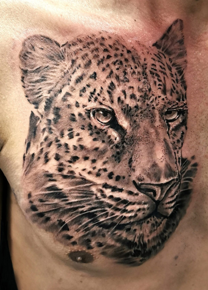 Tattoo-Anansi-Studio-Munchen-Munich-Haidhausen-Ell-jaguar-best-black-and-grey-animal-portrait.jpg