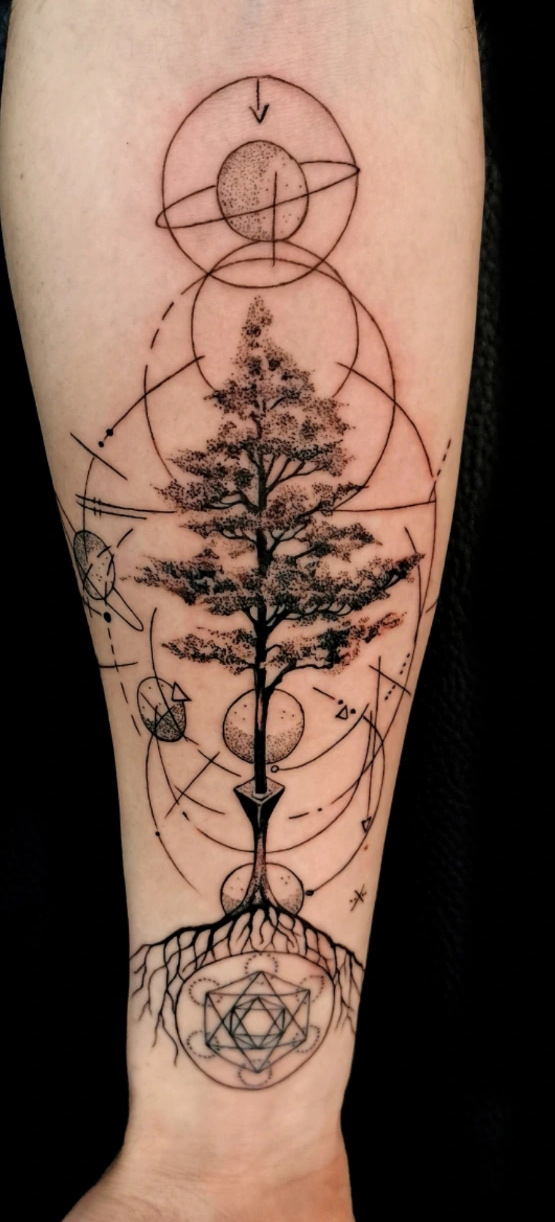 Tattoo Anansi Studio München Munich Haidhausen Ell tree of life megatron symbol geometric fineline best minimalistic black and grey